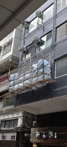 "Small bamboo scaffolding, Hong Kong, bamboo architecture Southeast Asia"