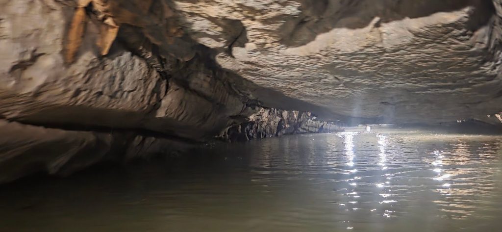 Boat inside a cave in Trang An, Ninh Binh, Vietnam – photo: Vanja Keindl